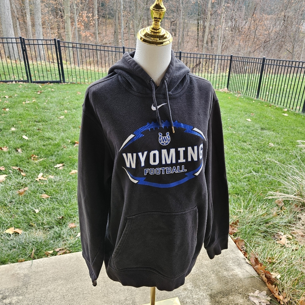 Nike | Wyoming Football Sweatshirt